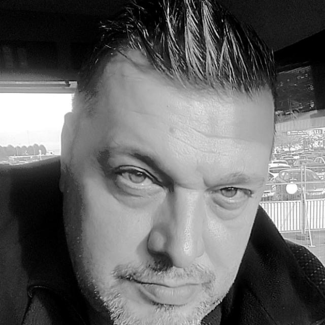 Profil von Athanas